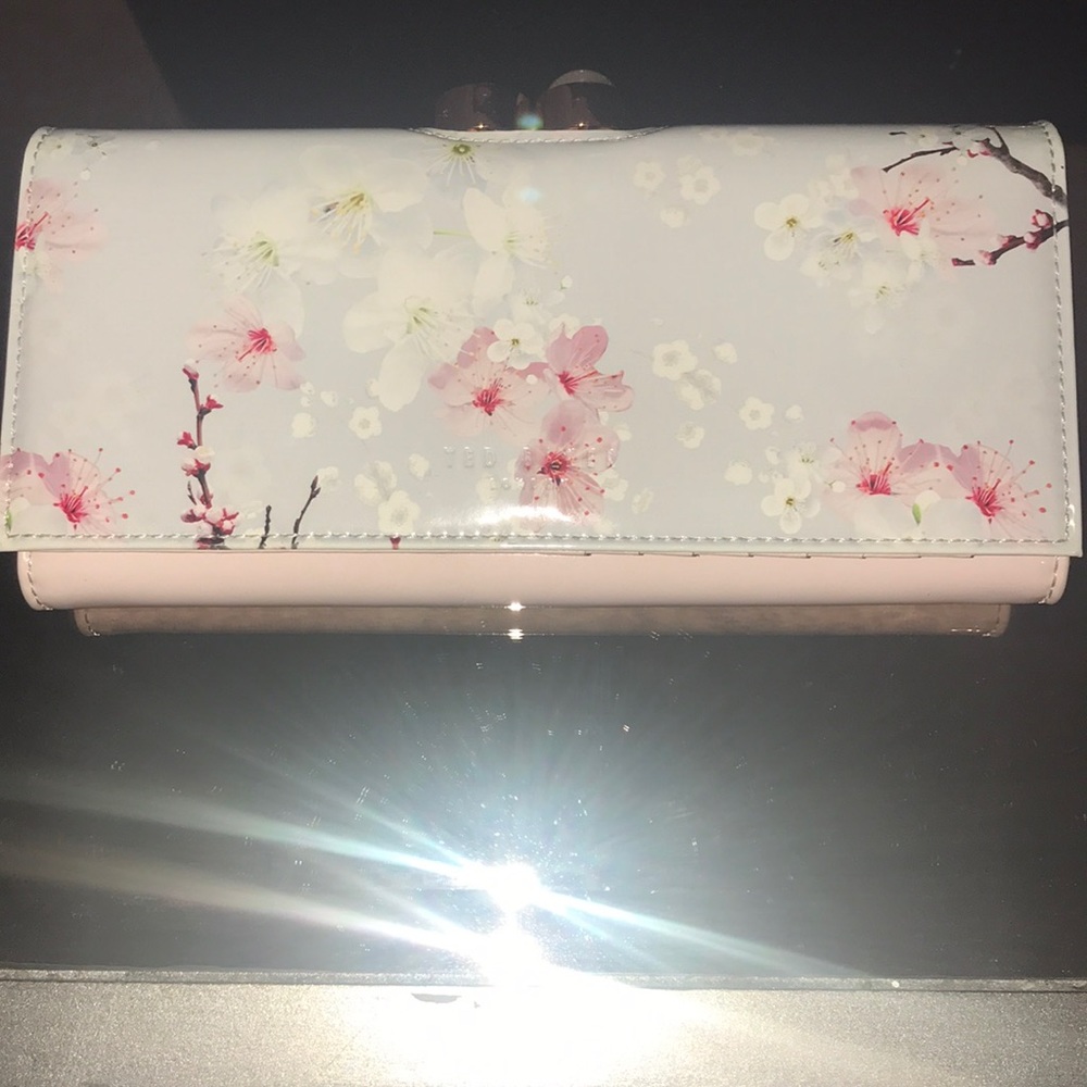 TED BAKER WALLET